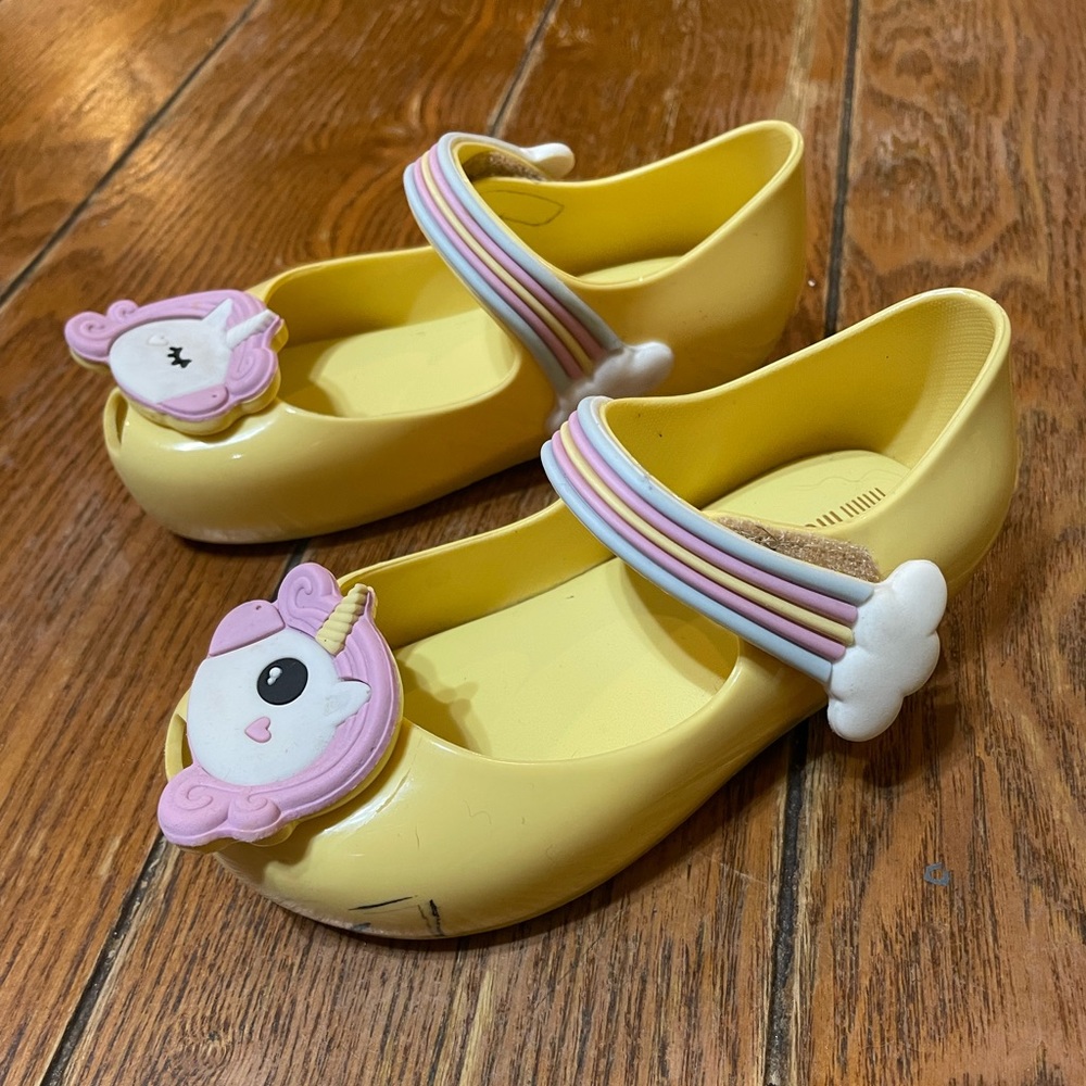 Mini Melissa Little Girl's Mini Ultragirl Unicorn Pale Yellow Gloss Shoes Size 8